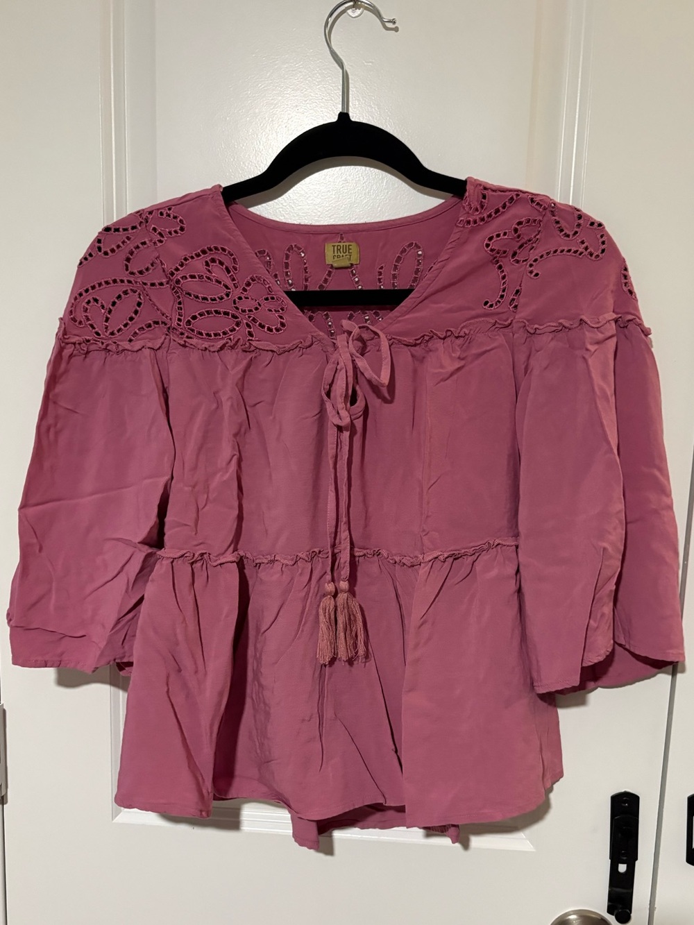 True Craft Mauve Eyelet Peasant Top Size M